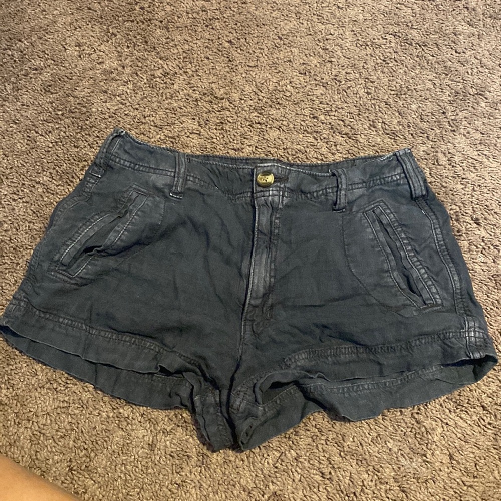 American eagle flowy shorts